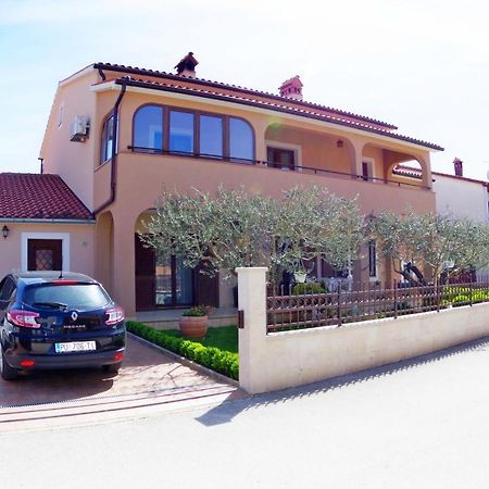 Apartments Tina & Denis Πούλα Εξωτερικό φωτογραφία