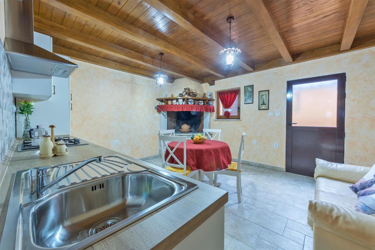 Apartments Tina & Denis Πούλα Εξωτερικό φωτογραφία
