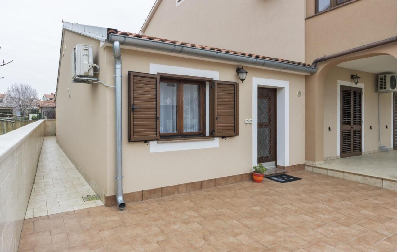 Apartments Tina & Denis Πούλα Εξωτερικό φωτογραφία