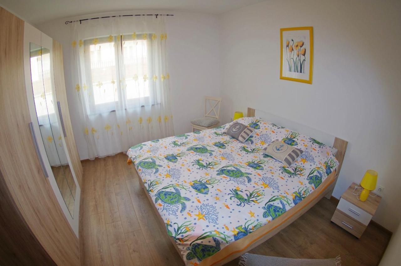 Apartments Tina & Denis Πούλα Εξωτερικό φωτογραφία