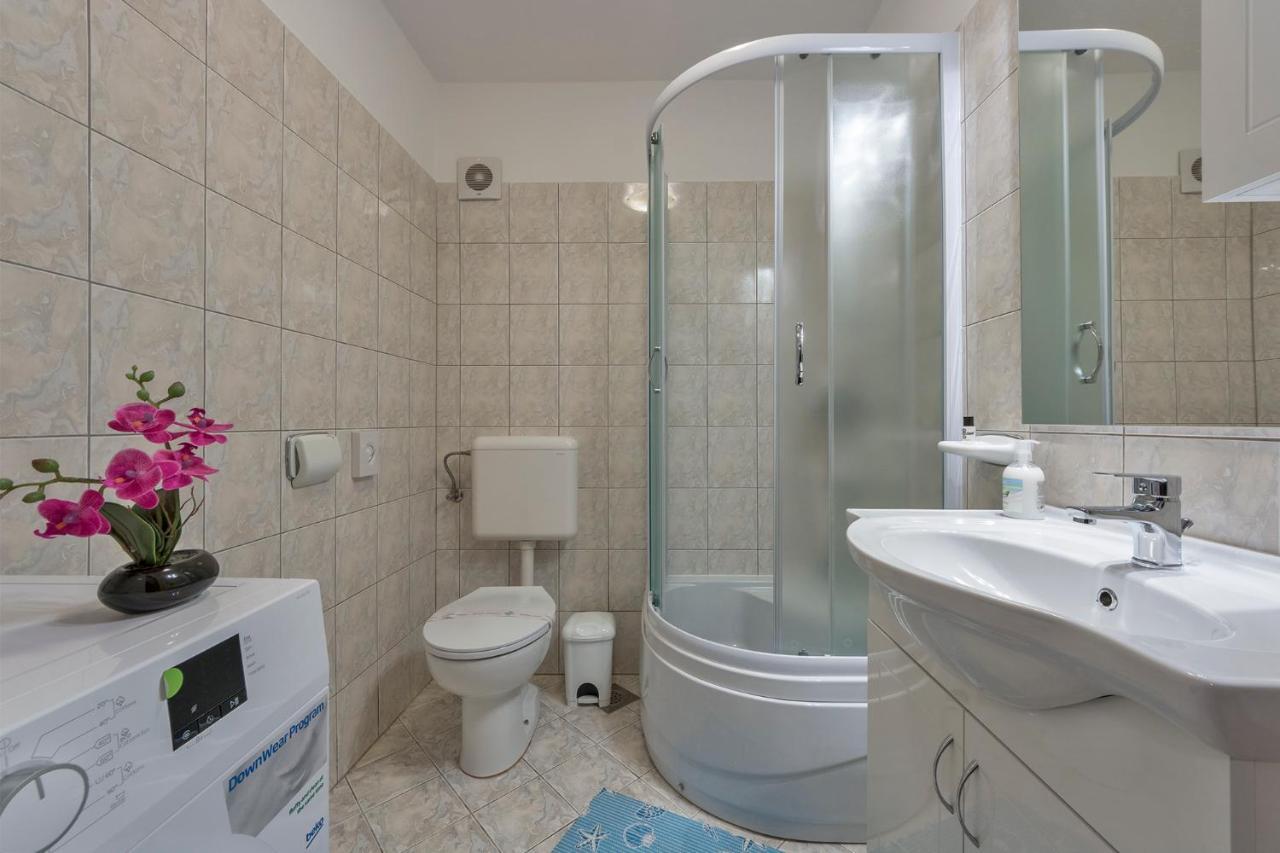 Apartments Tina & Denis Πούλα Εξωτερικό φωτογραφία