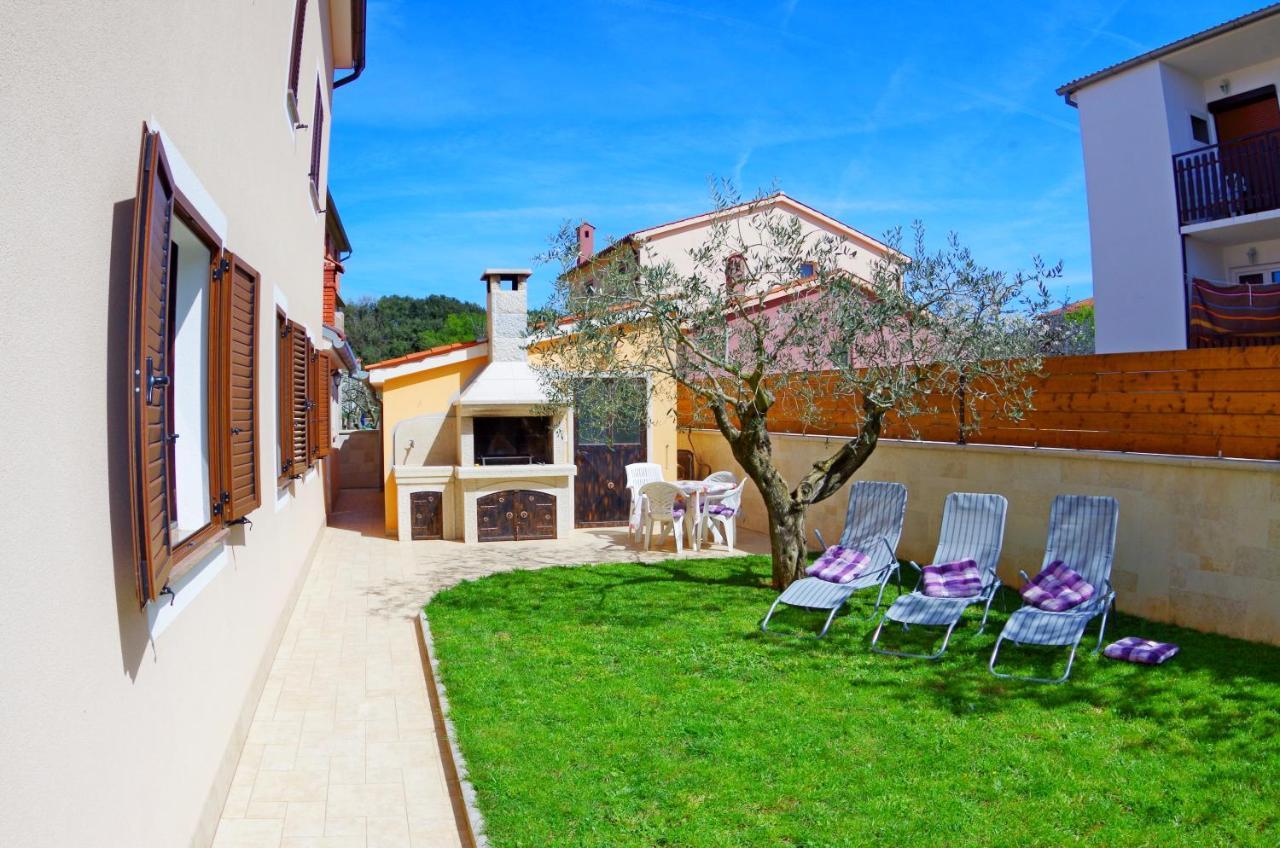 Apartments Tina & Denis Πούλα Εξωτερικό φωτογραφία