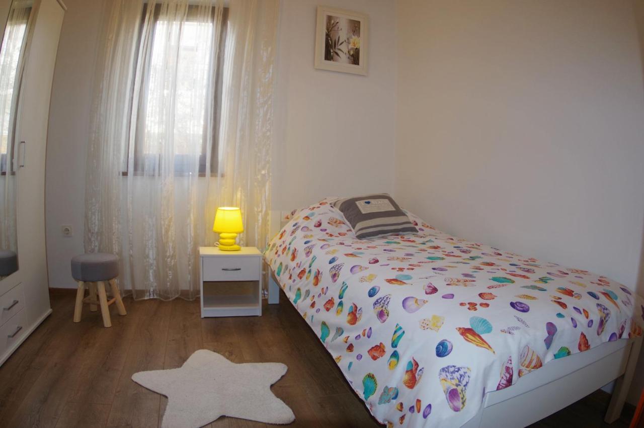 Apartments Tina & Denis Πούλα Εξωτερικό φωτογραφία